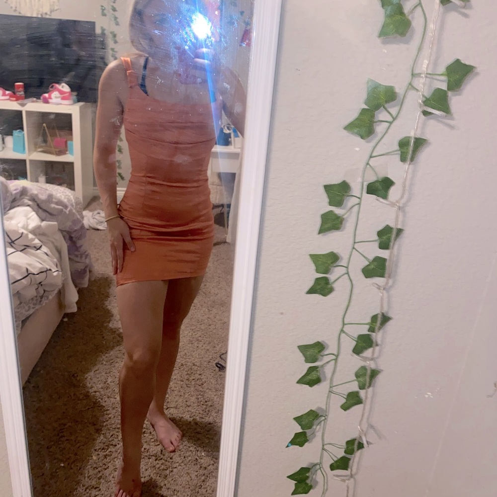 Lucy in the sky crushed velvet rose gold body con